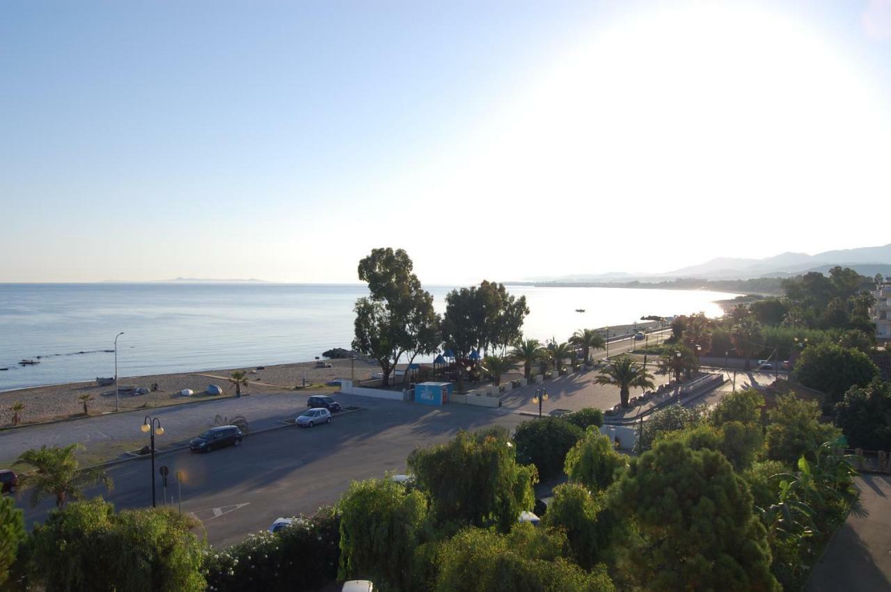 Golfo Di Tindari Apartments Falcone Eksteriør bilde