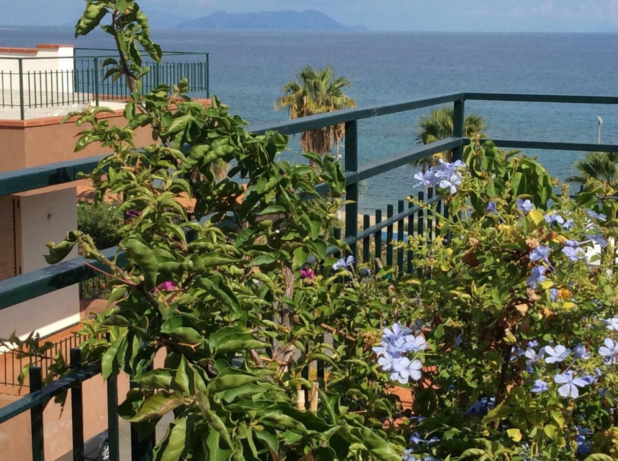Golfo Di Tindari Apartments Falcone Eksteriør bilde