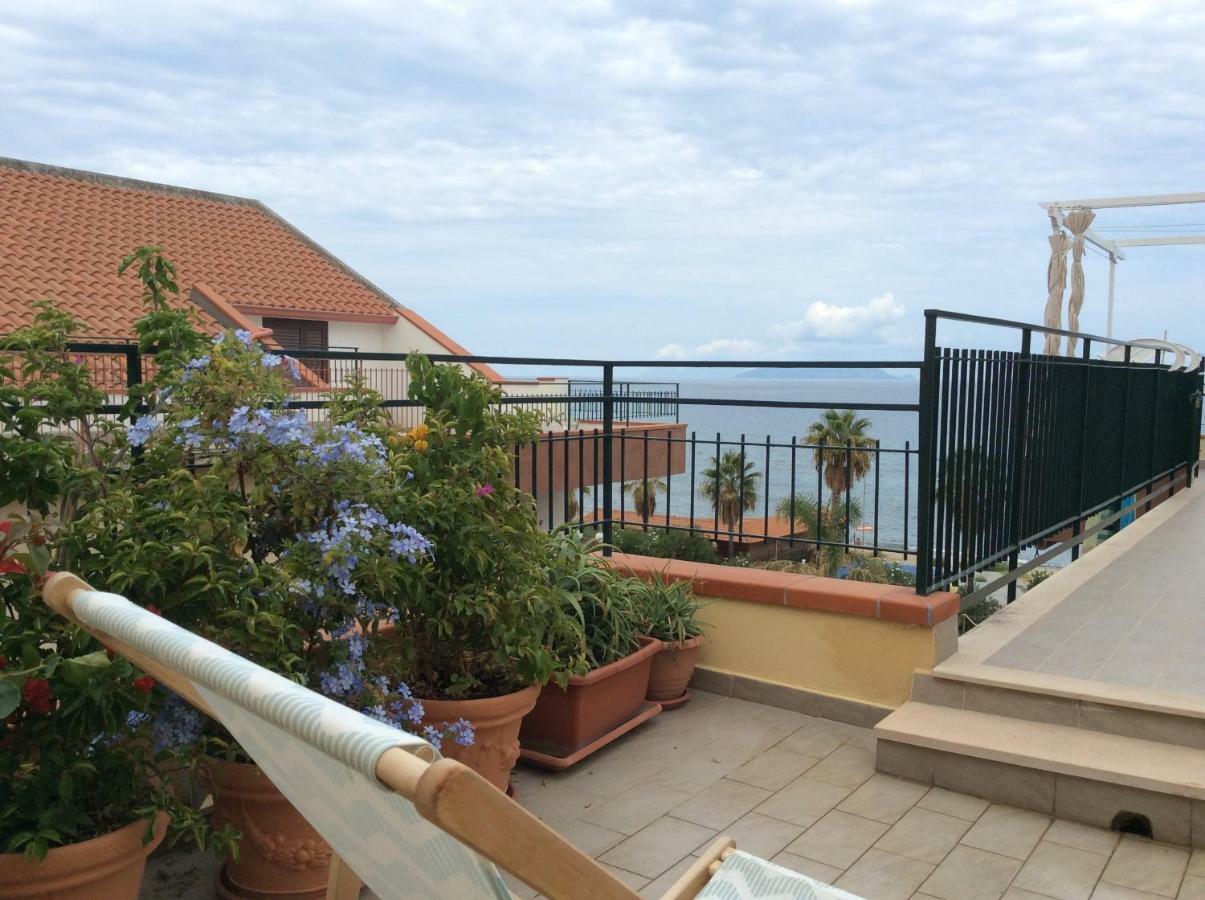 Golfo Di Tindari Apartments Falcone Eksteriør bilde